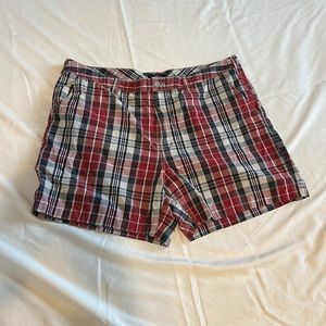 Men’s plaid Croft & Barrow shorts, size 40